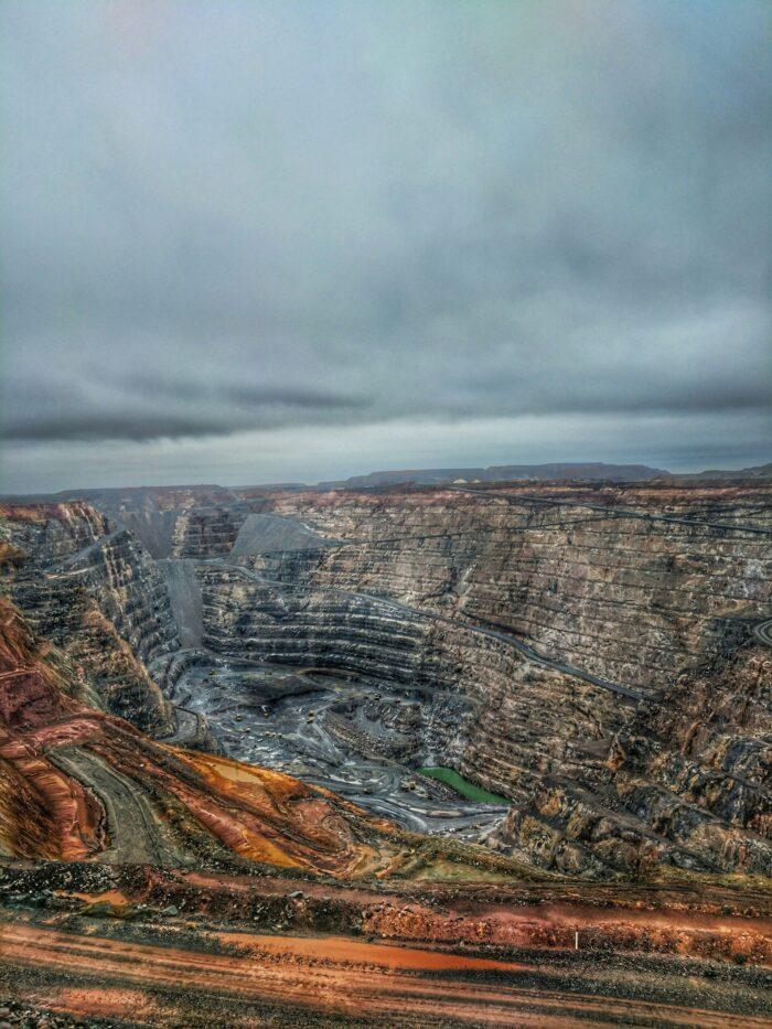 Gold mining - Photo by Matthew de Livera on Unsplash
